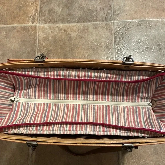 Longaberger 2004 Mother’s Day Weekend Tote - Picture 10 of 11